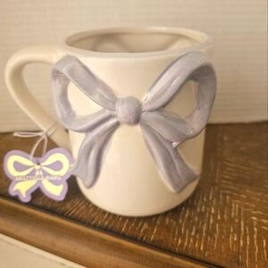 Bow mug